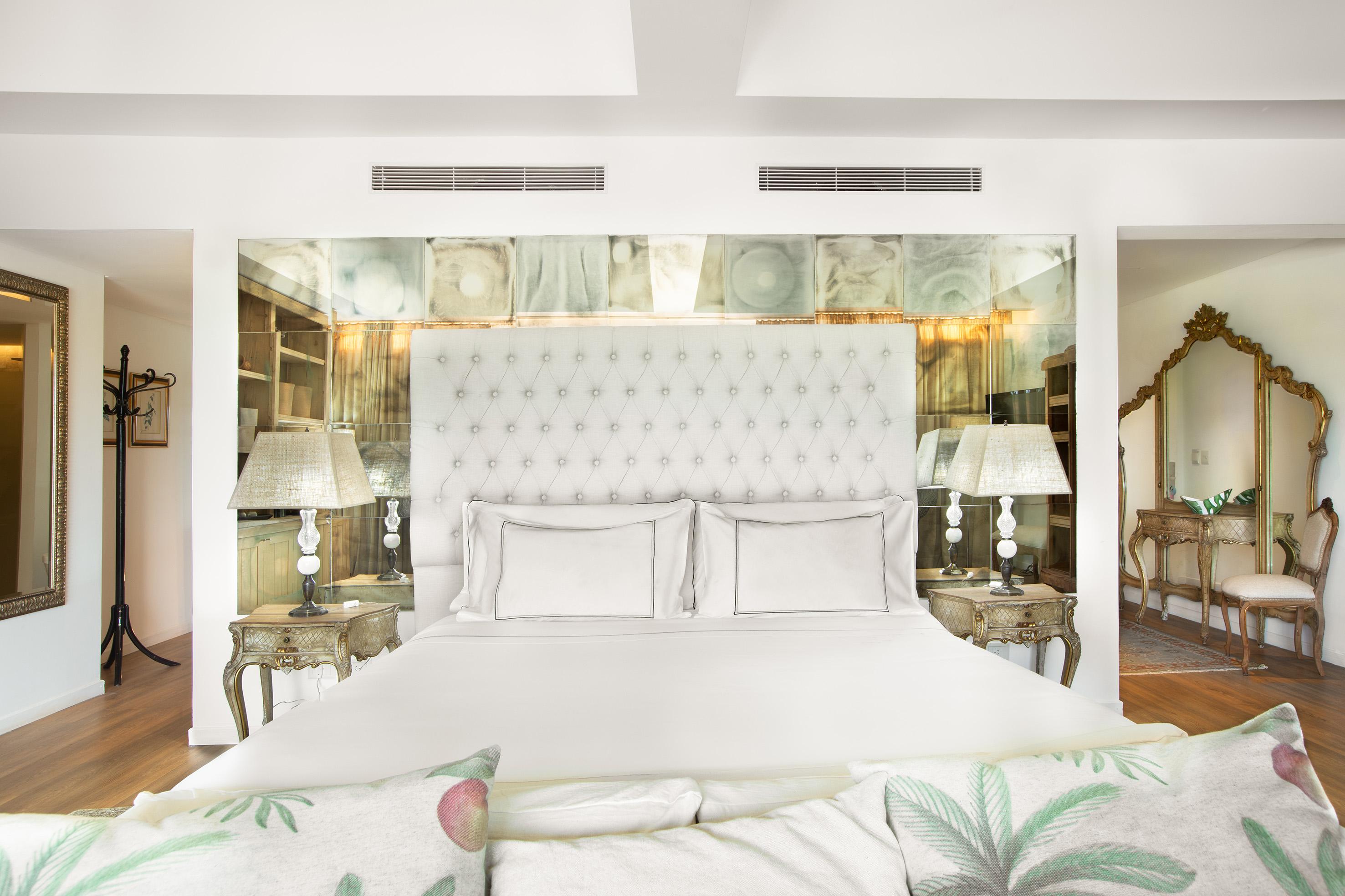 Hotel Gran Melia Iguazu Puerto Iguazú Exteriér fotografie A bedroom with a mirrored wall