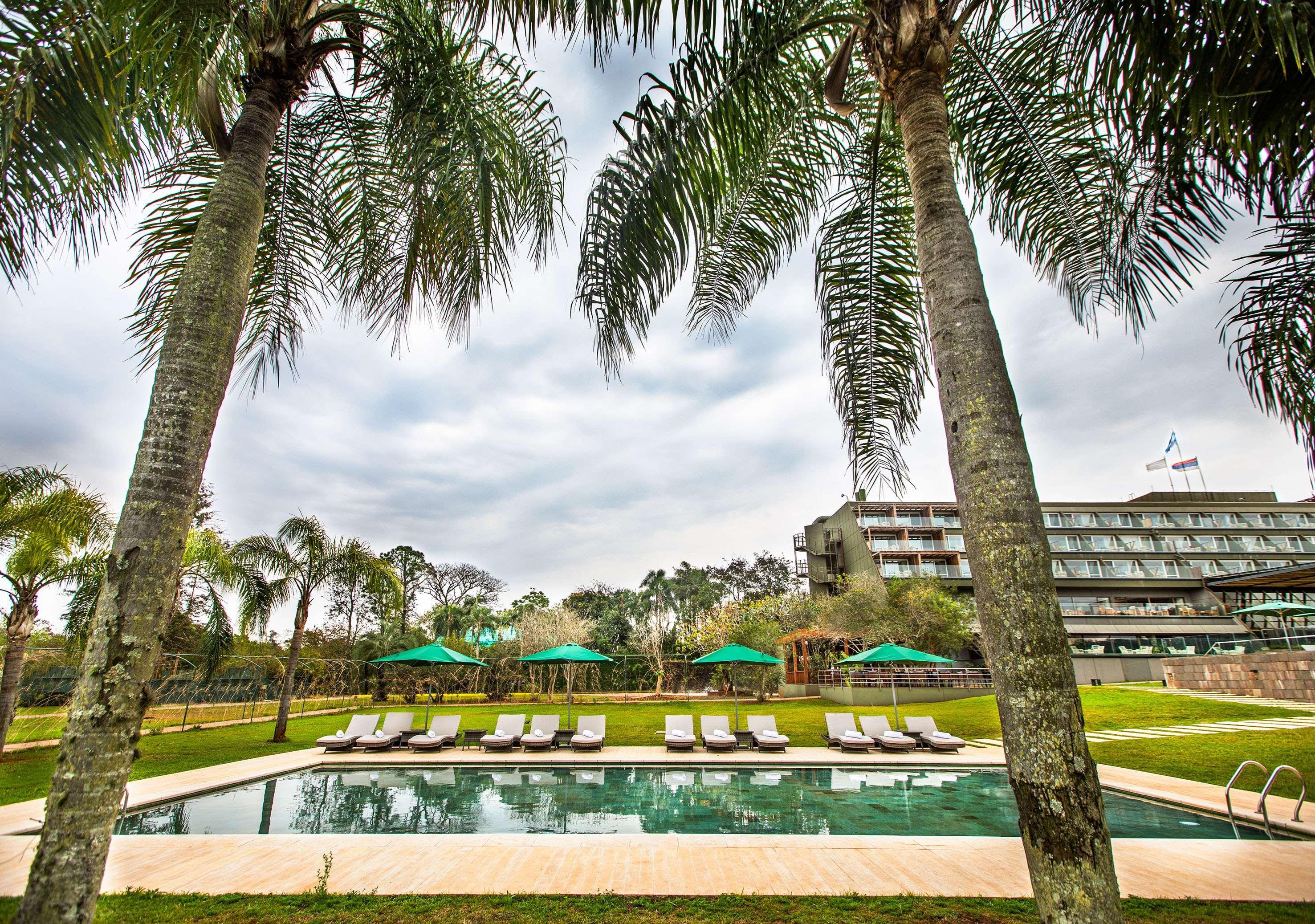 Hotel Gran Melia Iguazu Puerto Iguazú Exteriér fotografie The hotel's swimming pool